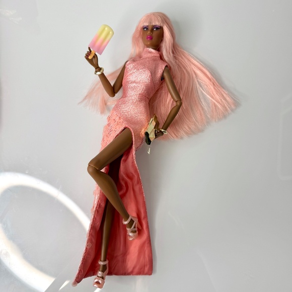 IT Tulabelle True Three Hearts Hollis Nude Fashion Doll Pastel Hair Dress - Picture 2 of 8